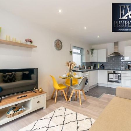 Charming Cosy Getaway Ideal For Leisure & Business Southampton Esterno foto