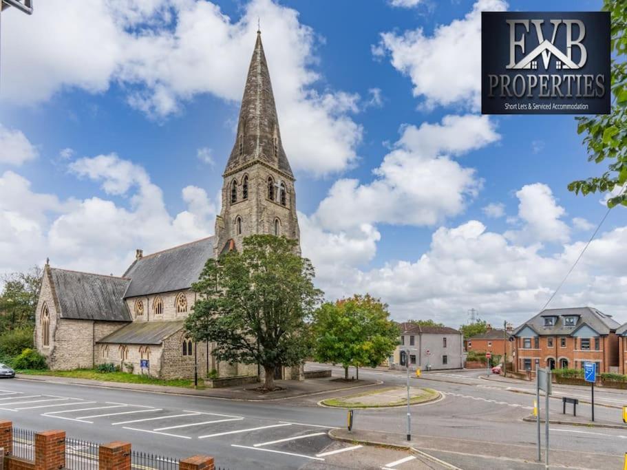 Charming Cosy Getaway Ideal For Leisure & Business Southampton Esterno foto