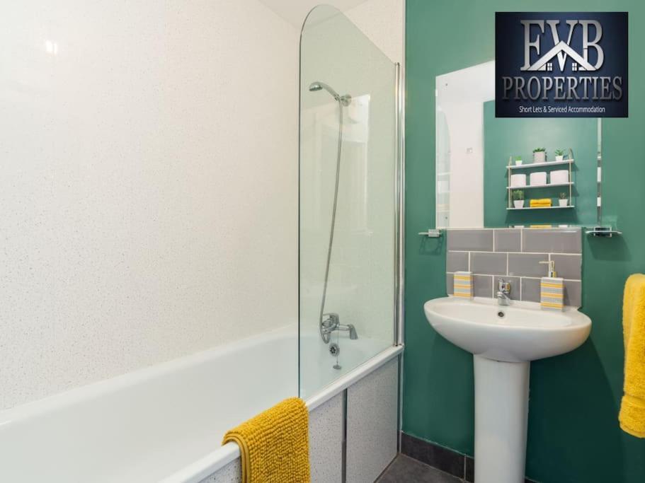 Charming Cosy Getaway Ideal For Leisure & Business Southampton Esterno foto
