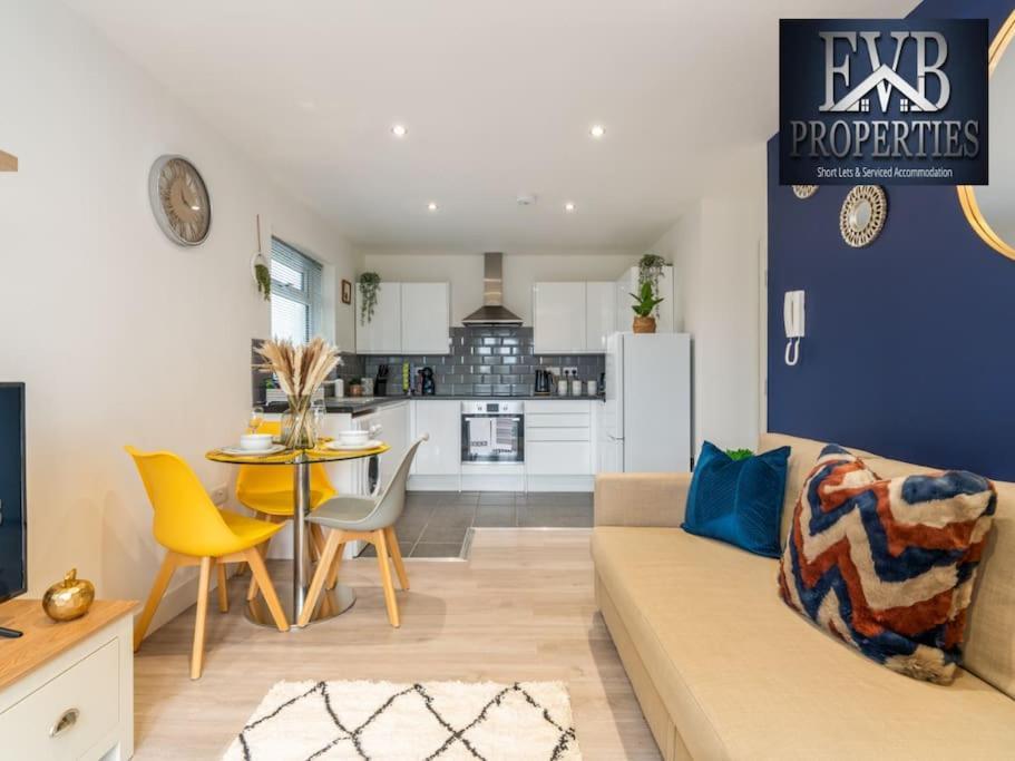 Charming Cosy Getaway Ideal For Leisure & Business Southampton Esterno foto