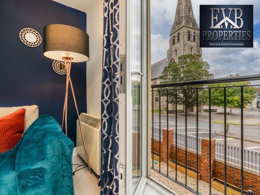 Charming Cosy Getaway Ideal For Leisure & Business Southampton Esterno foto