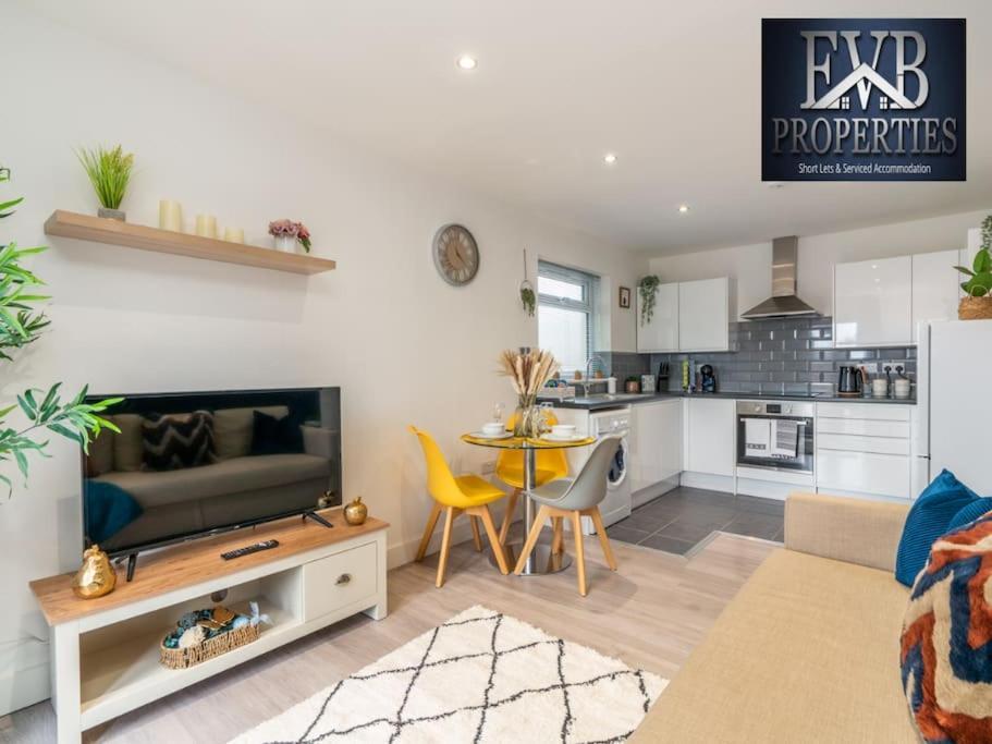 Charming Cosy Getaway Ideal For Leisure & Business Southampton Esterno foto